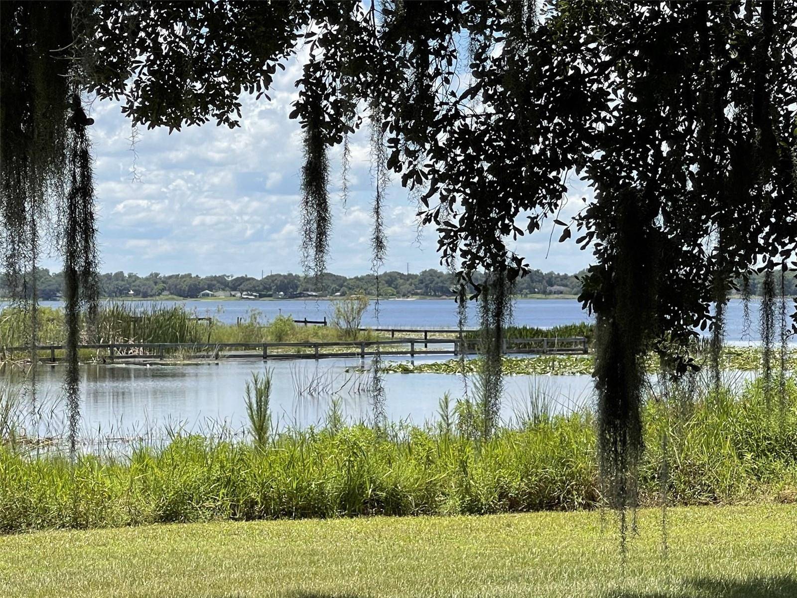 A T RACE RD, Dundee, FL 33838