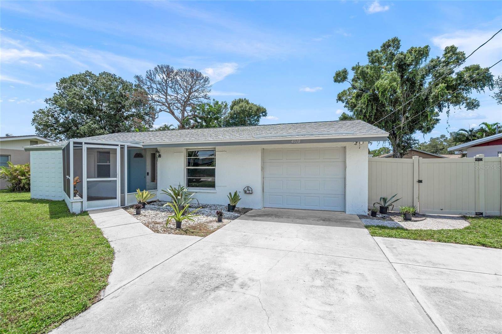 4018 DYER LN, Sarasota, FL 34232
