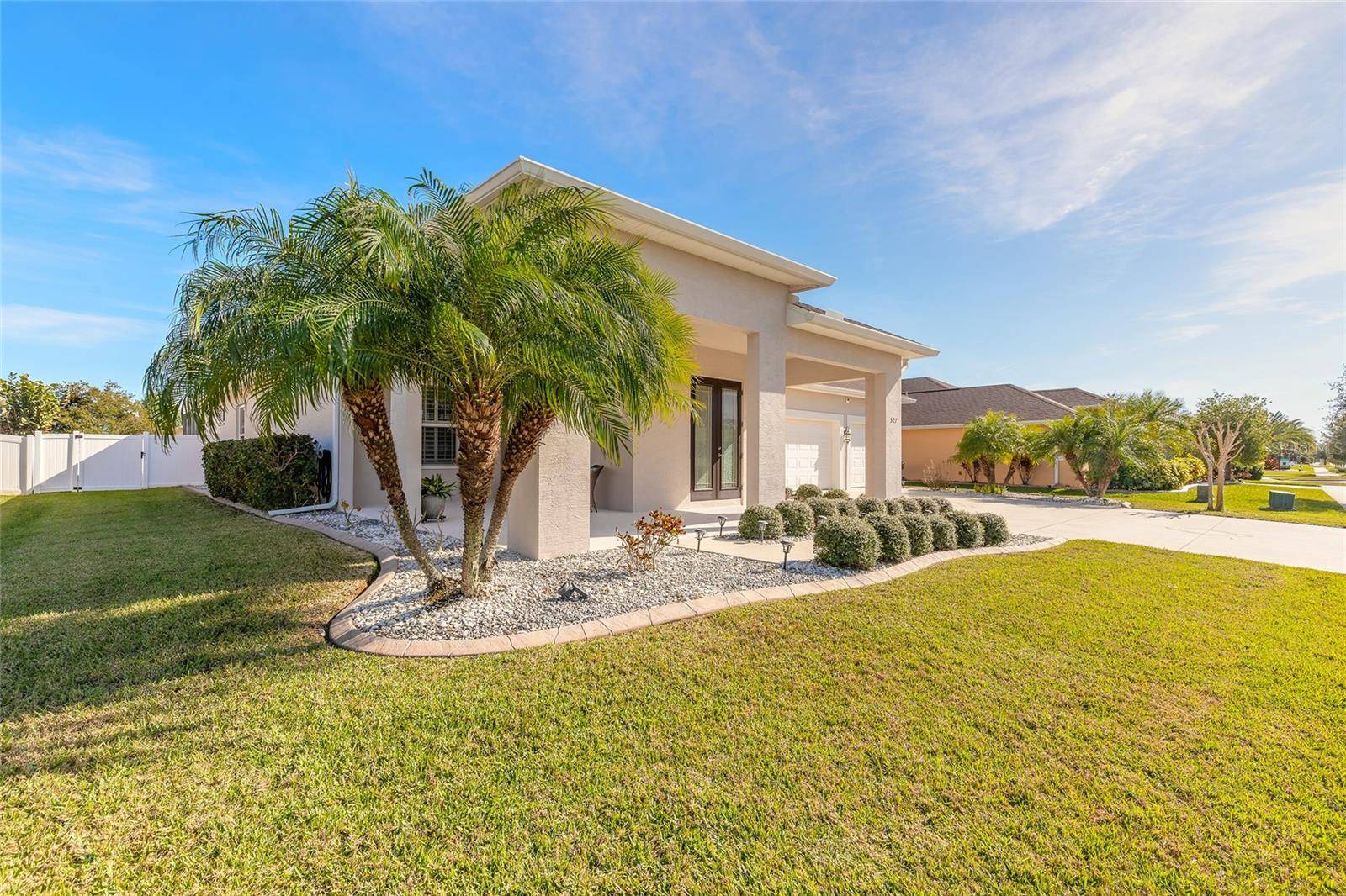 527 LUNA BELLA LN, New Smyrna Beach, FL 32168