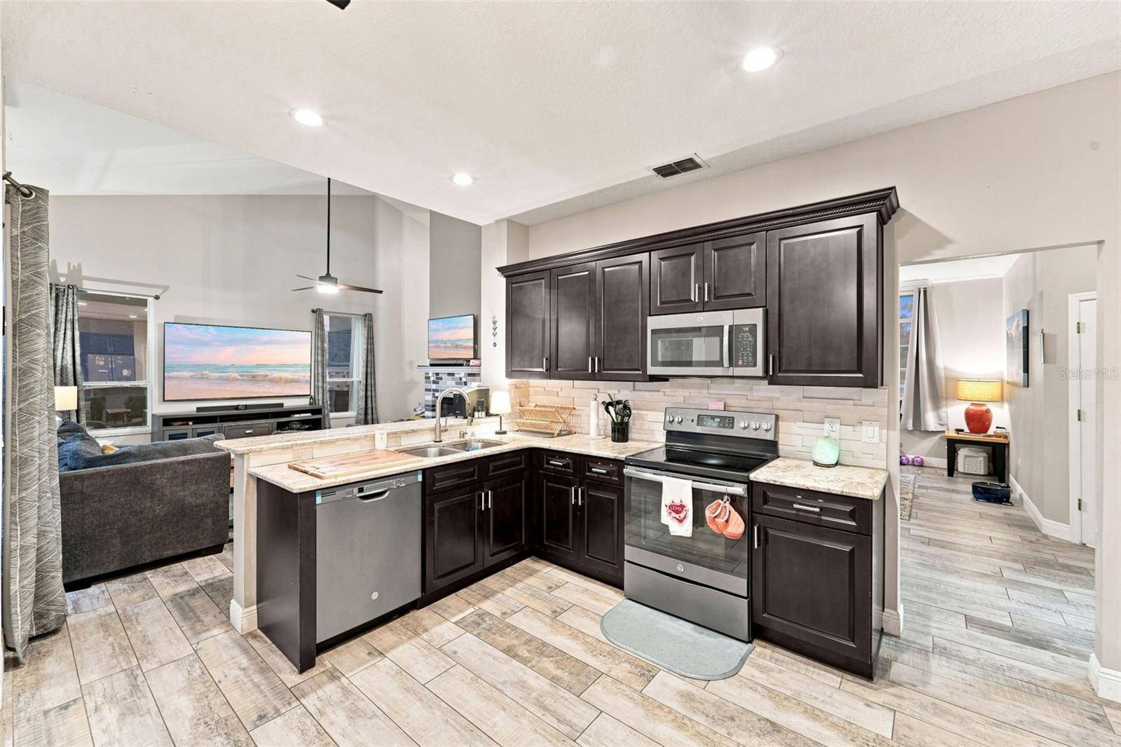3874 GATLIN PLACE CIR, Orlando, FL 32812