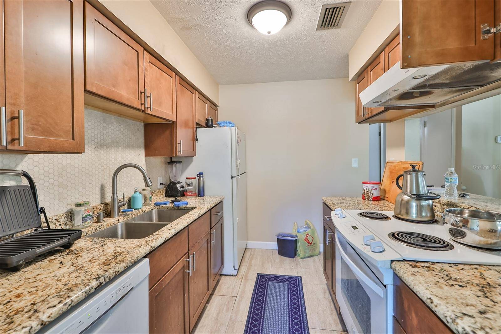 103 N KINGSWAY RD, Seffner, FL 33584
