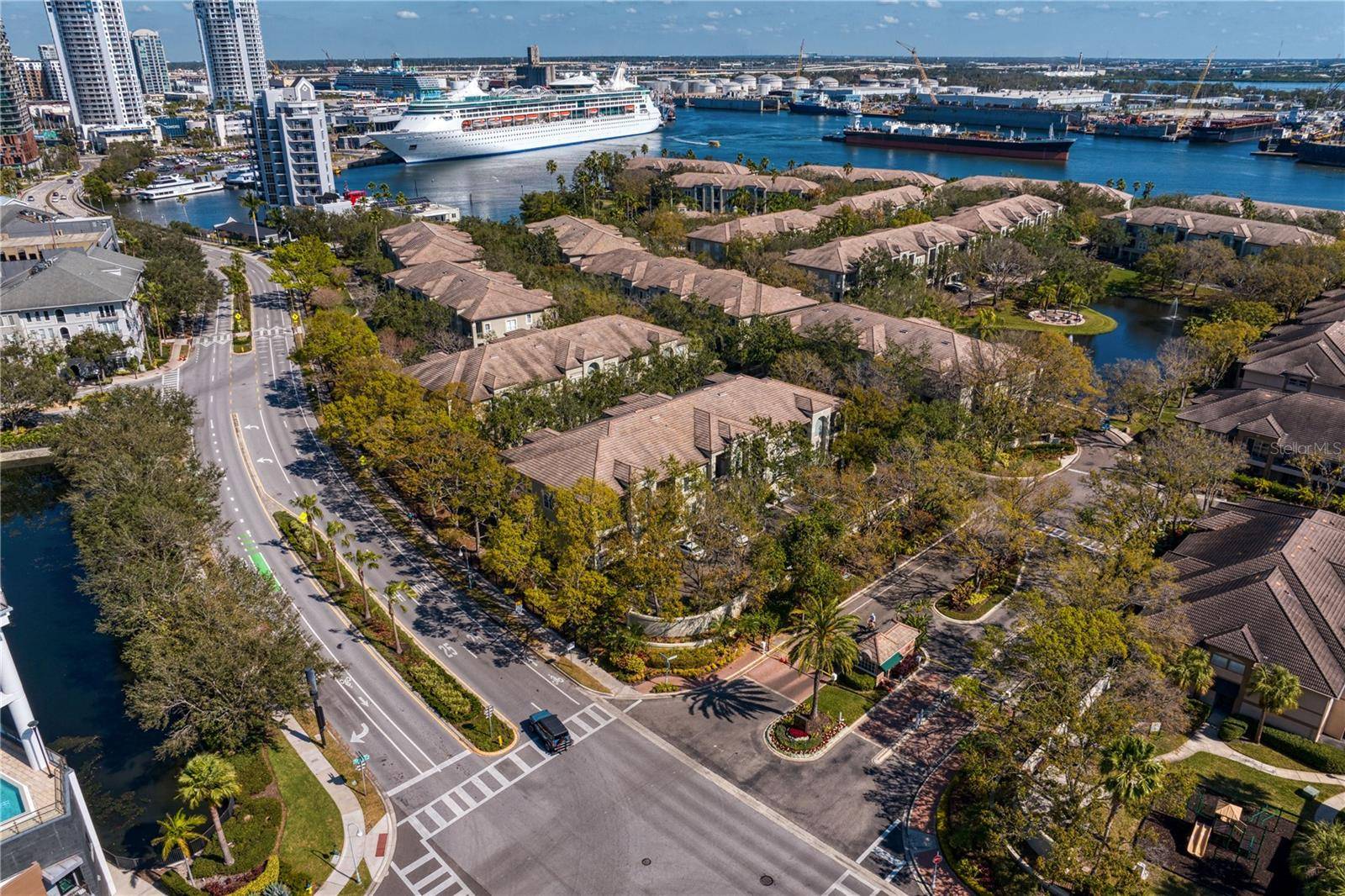751 CORAL REEF DR #751, Tampa, FL 33602