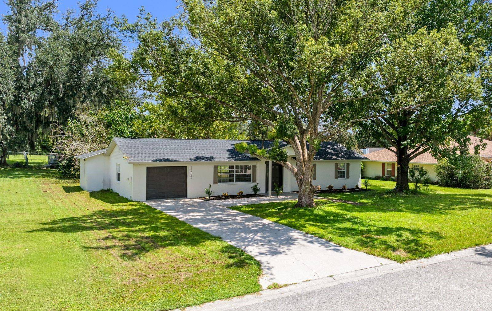 11836 ORANGE ST, San Antonio, FL 33576