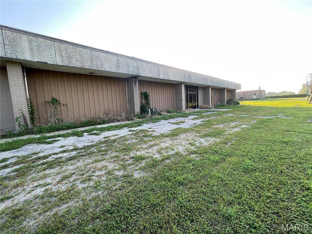 1260 Lehman DR, Chester, IL 62233