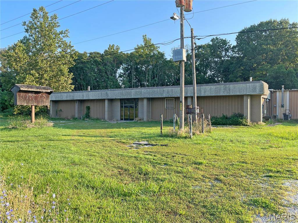 1260 Lehman DR, Chester, IL 62233