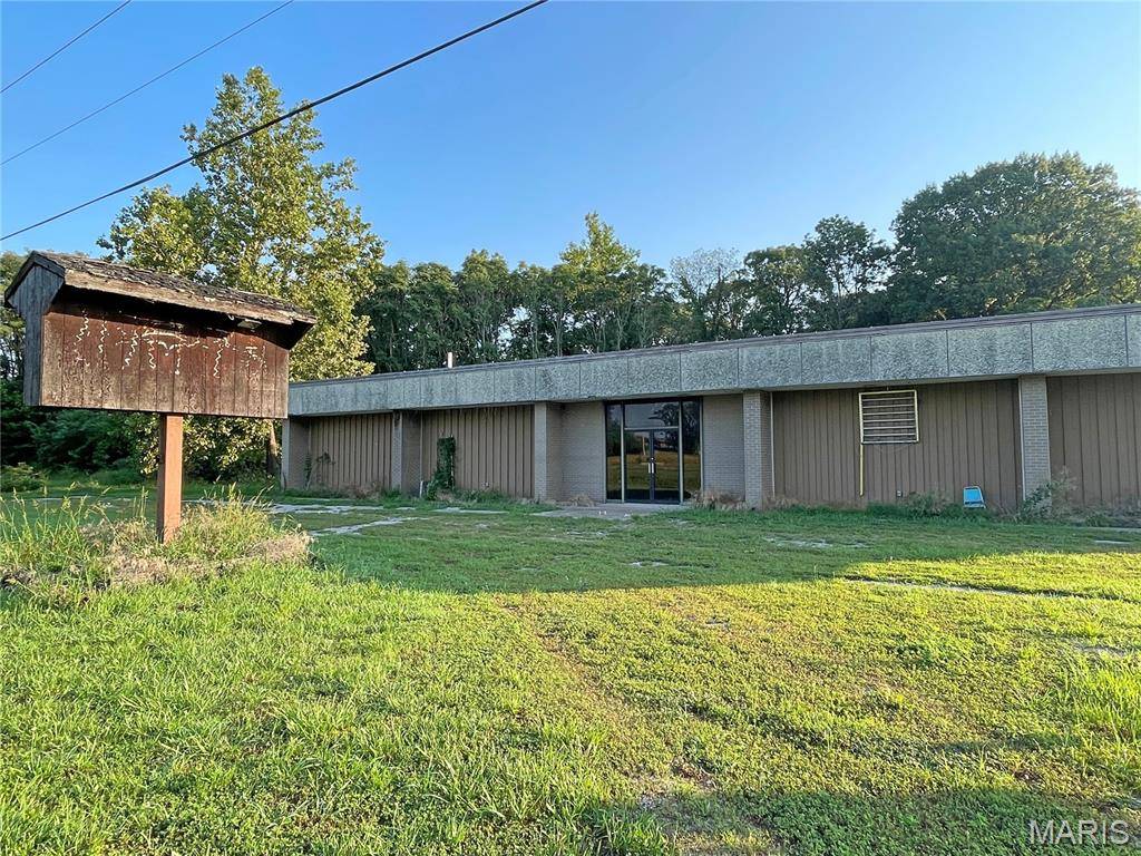 1260 Lehman DR, Chester, IL 62233