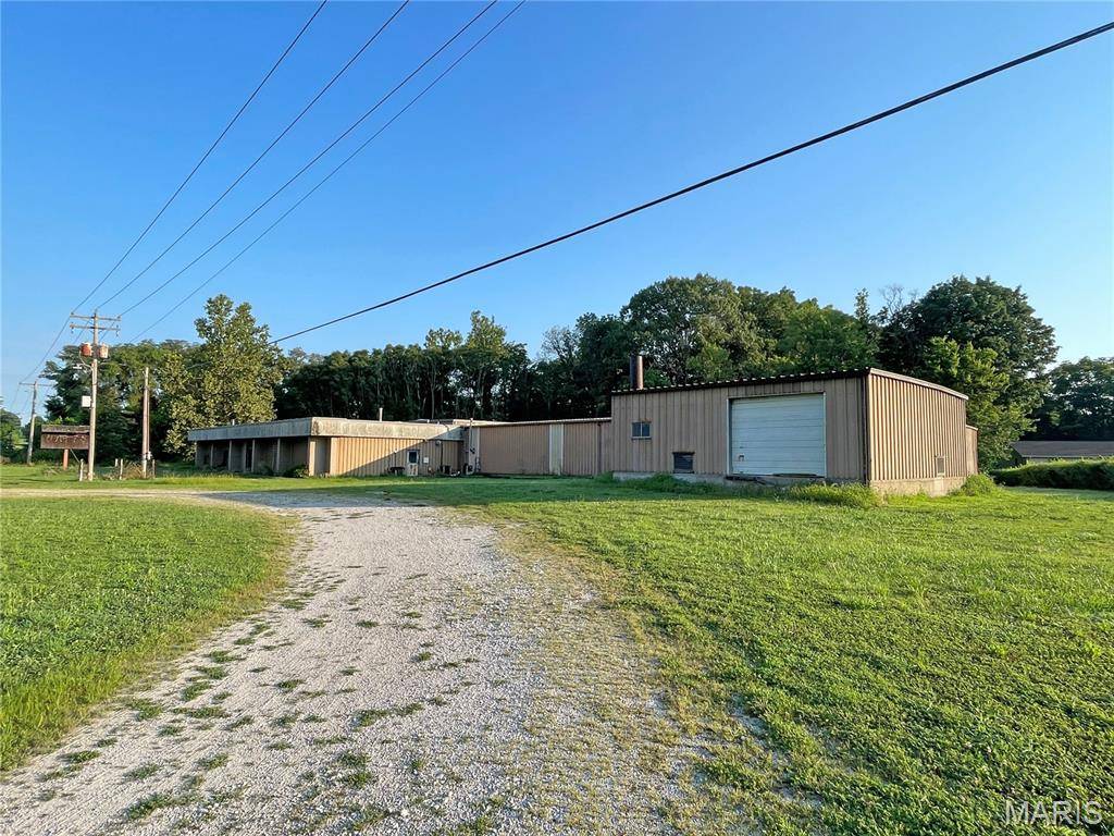 1260 Lehman DR, Chester, IL 62233