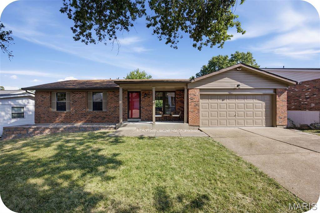 2675 Victron DR, St Louis, MO 63129