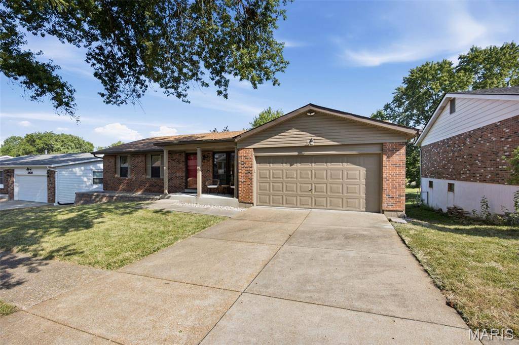 2675 Victron DR, St Louis, MO 63129