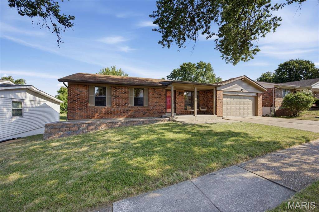 2675 Victron DR, St Louis, MO 63129