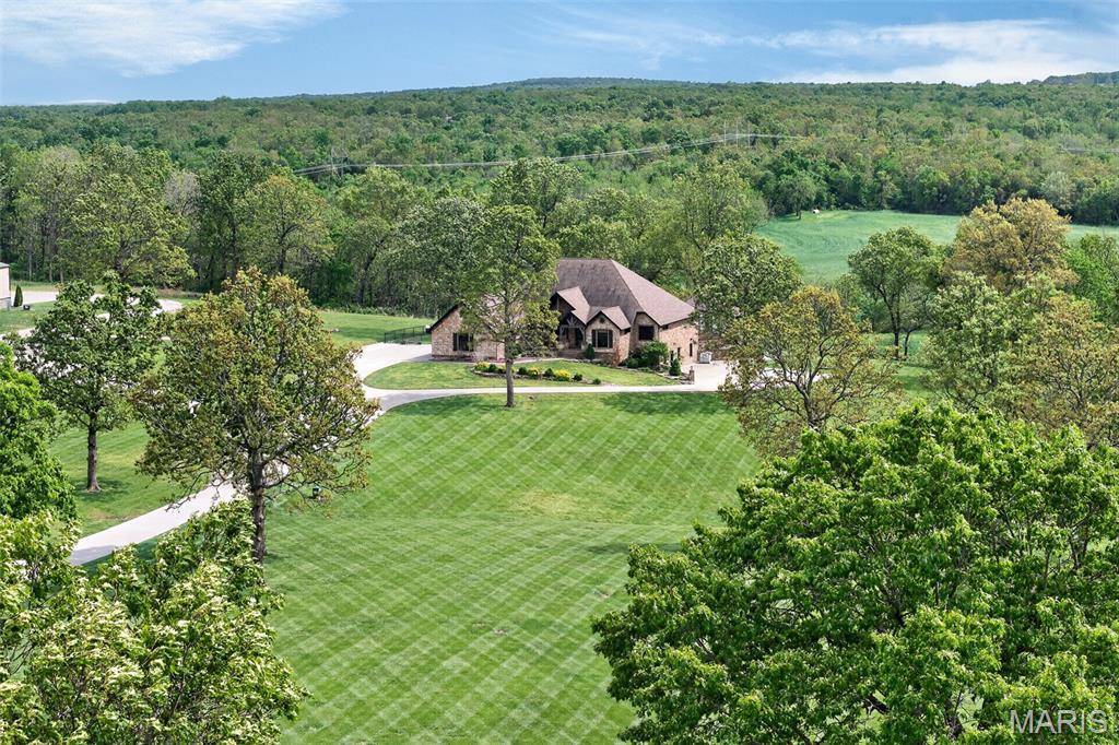 23900 EMERSON RD, Lebanon, MO 65536