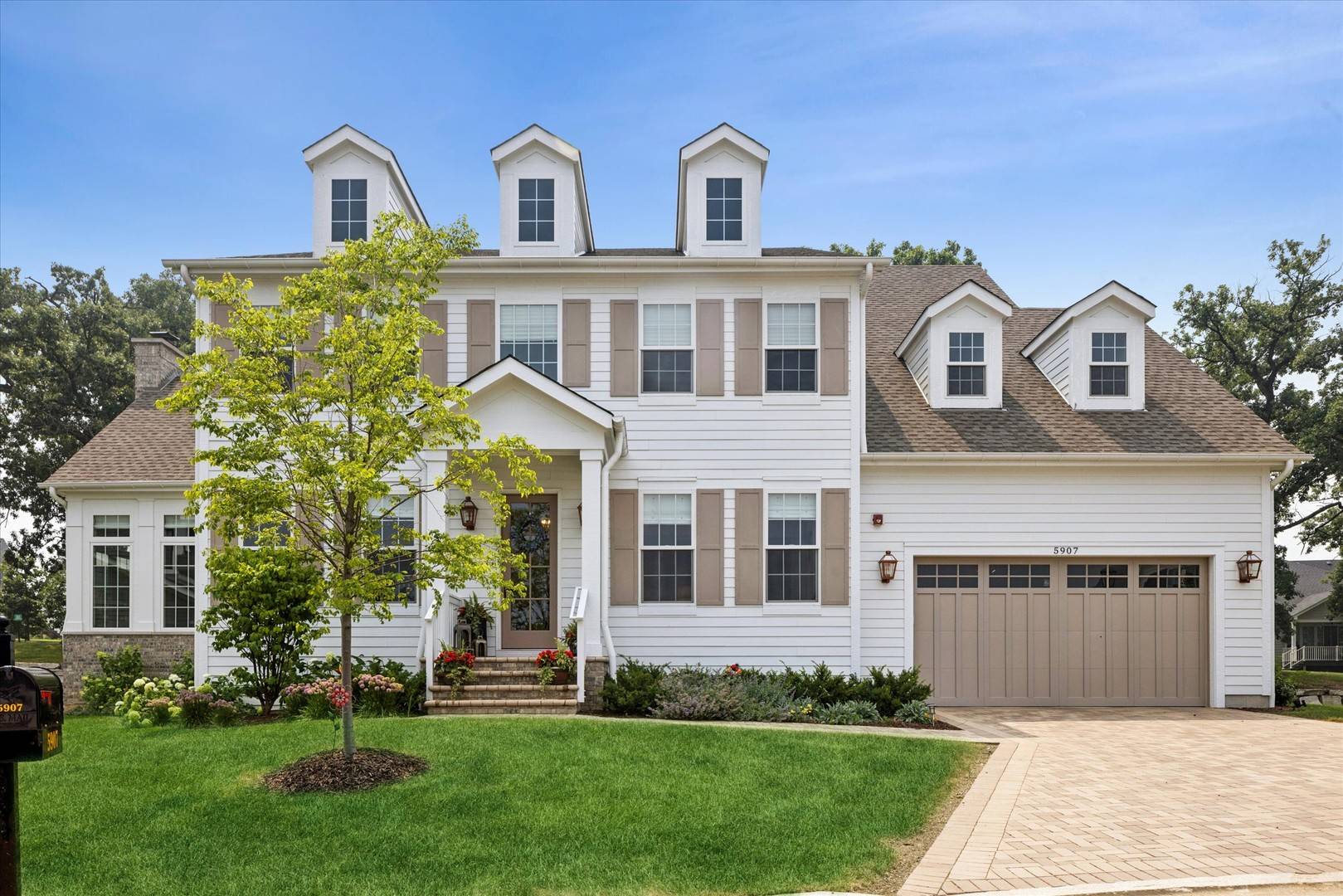 5907 Juniper CT, Western Springs, IL 60558