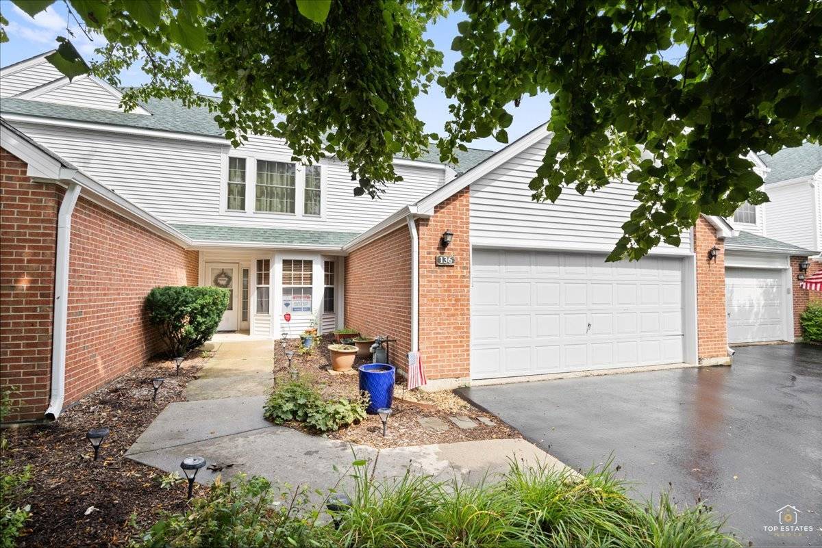 136 Hemstead ST, Lake Bluff, IL 60044
