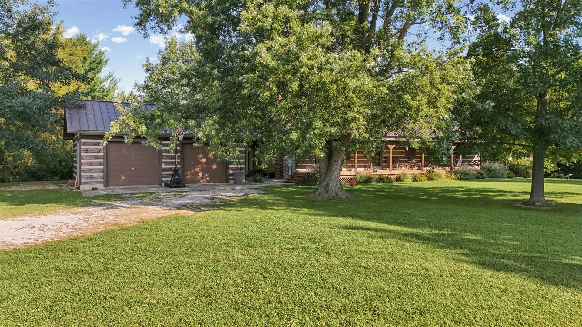 27440 E County Road 1700 N, Oakland, IL 61943