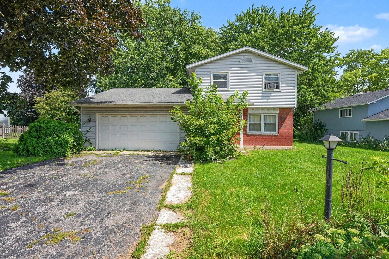 1055 Belle Plaine AVE, Gurnee, IL 60031
