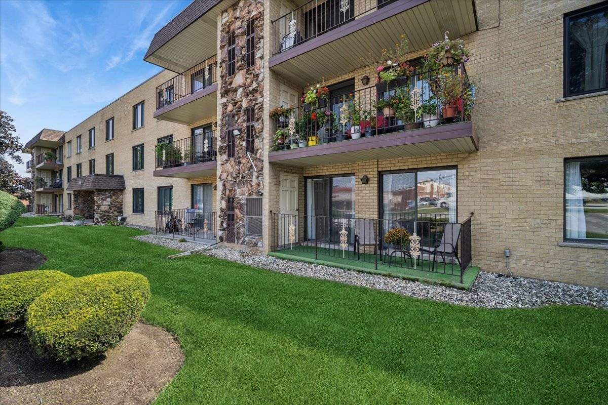130 E Grand AVE #108, Elmhurst, IL 60126