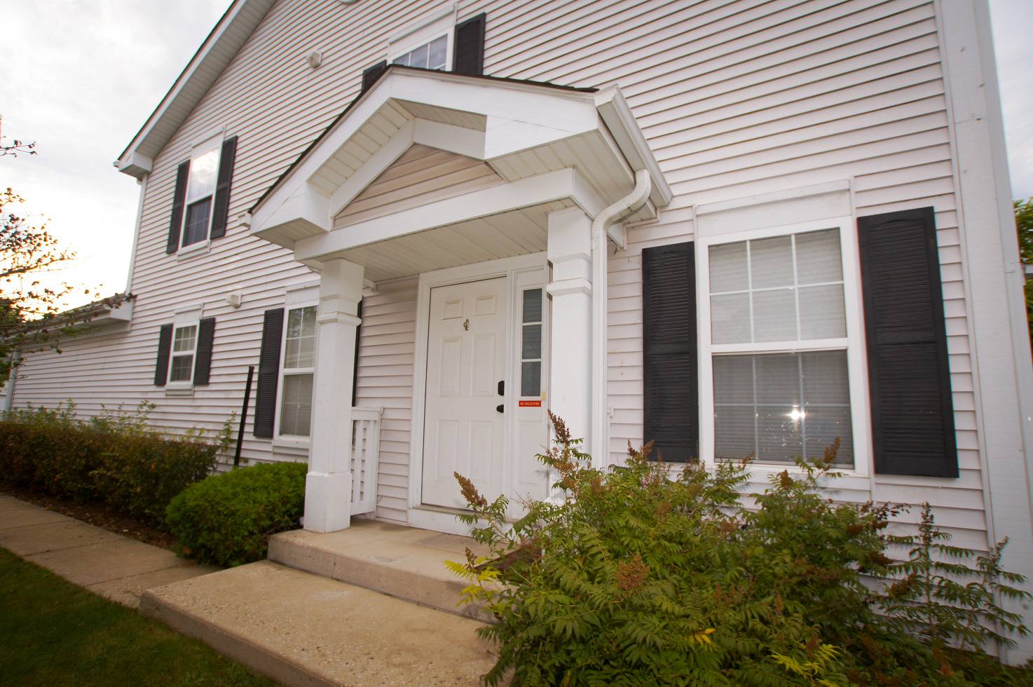 1415 Wesley CT, Mundelein, IL 60060
