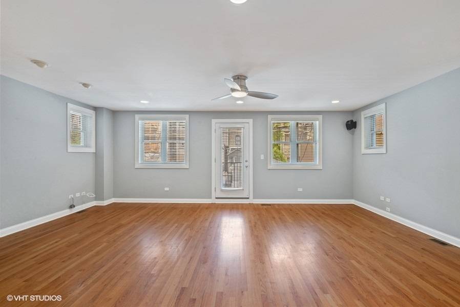 3633 N Wilton AVE #1, Chicago, IL 60613