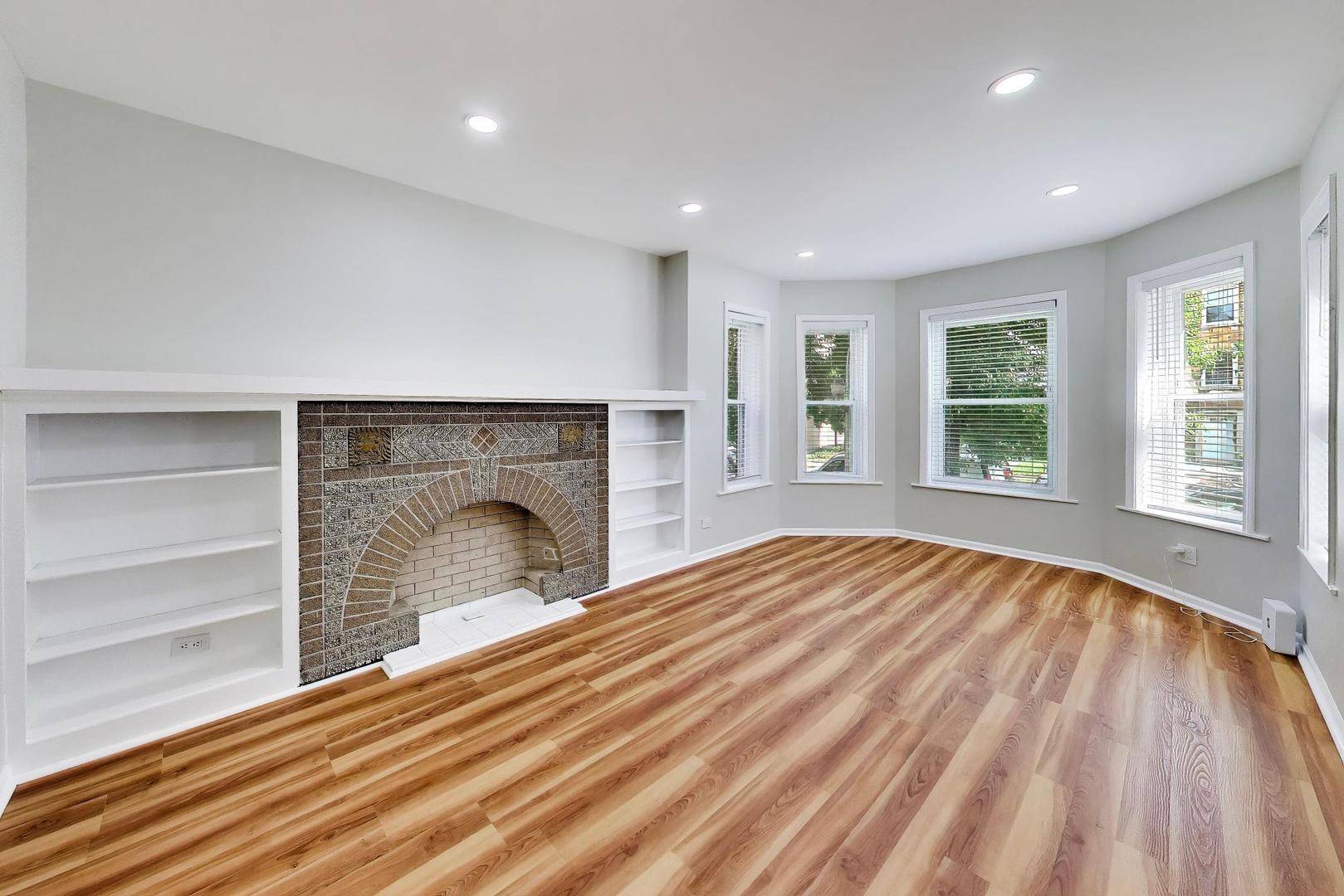 5418 N Artesian AVE #1, Chicago, IL 60625