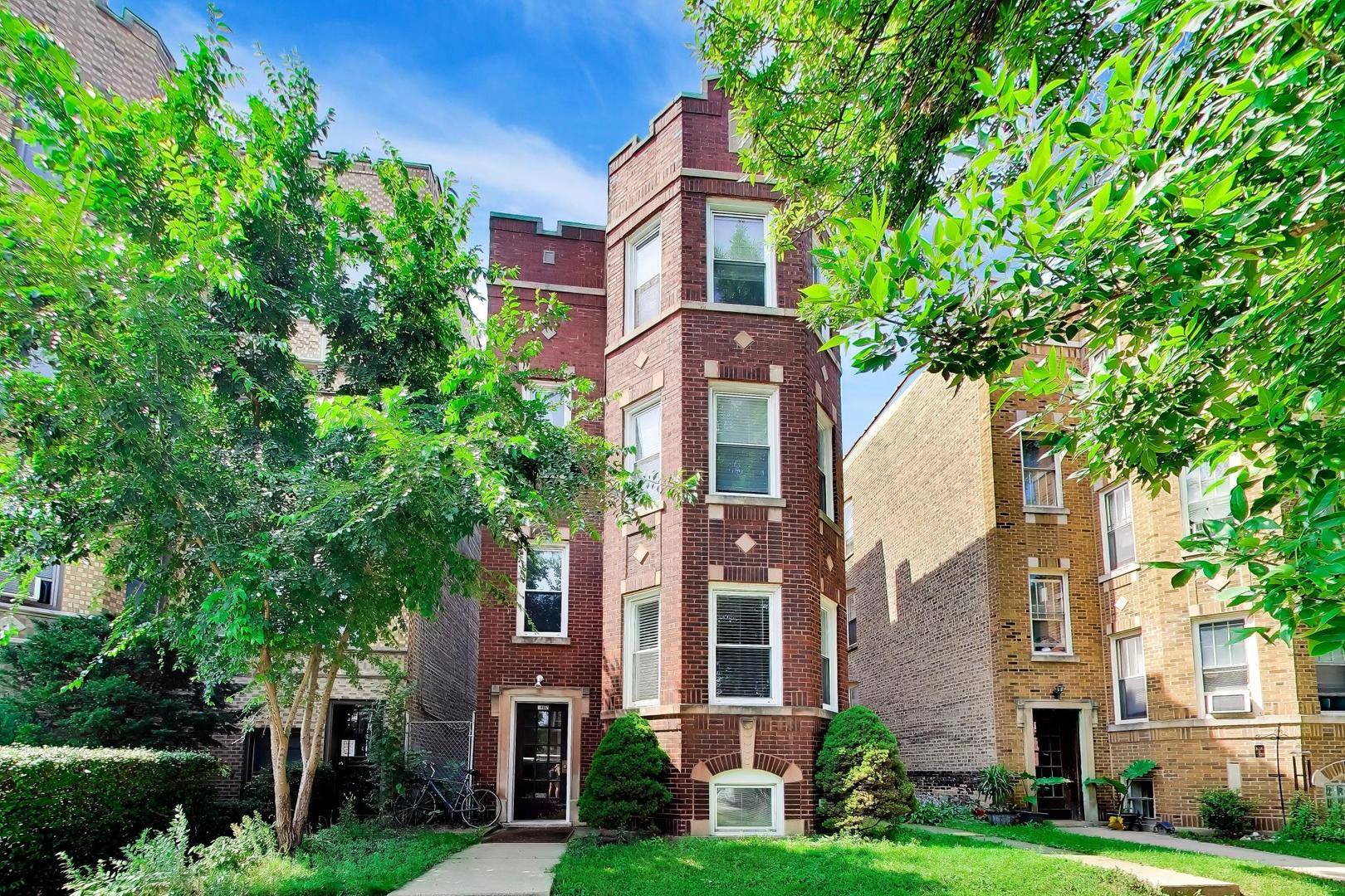 5418 N Artesian AVE #1, Chicago, IL 60625
