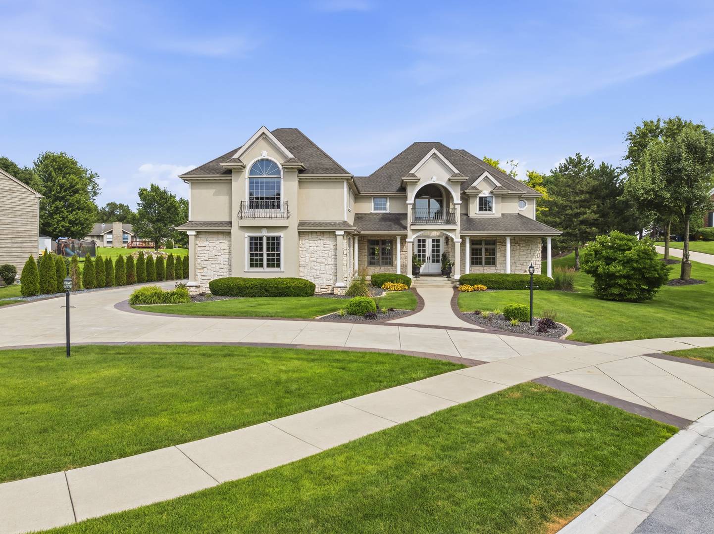9241 Ruth CT, St. John, IN 46373
