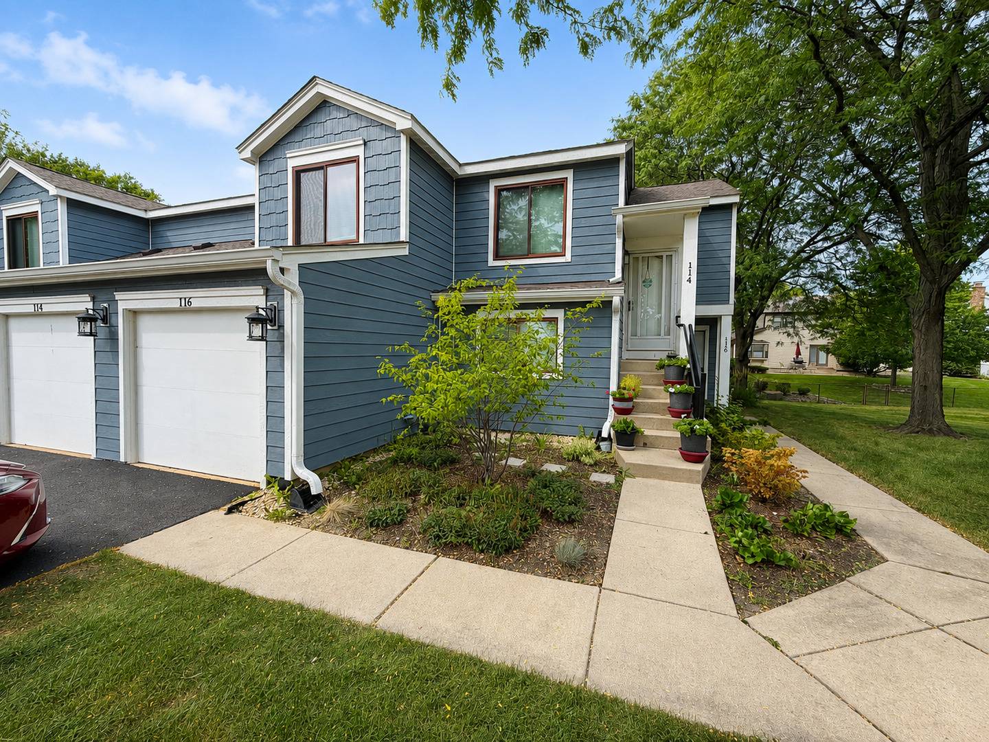 116 Manchester CT #916, Schaumburg, IL 60193