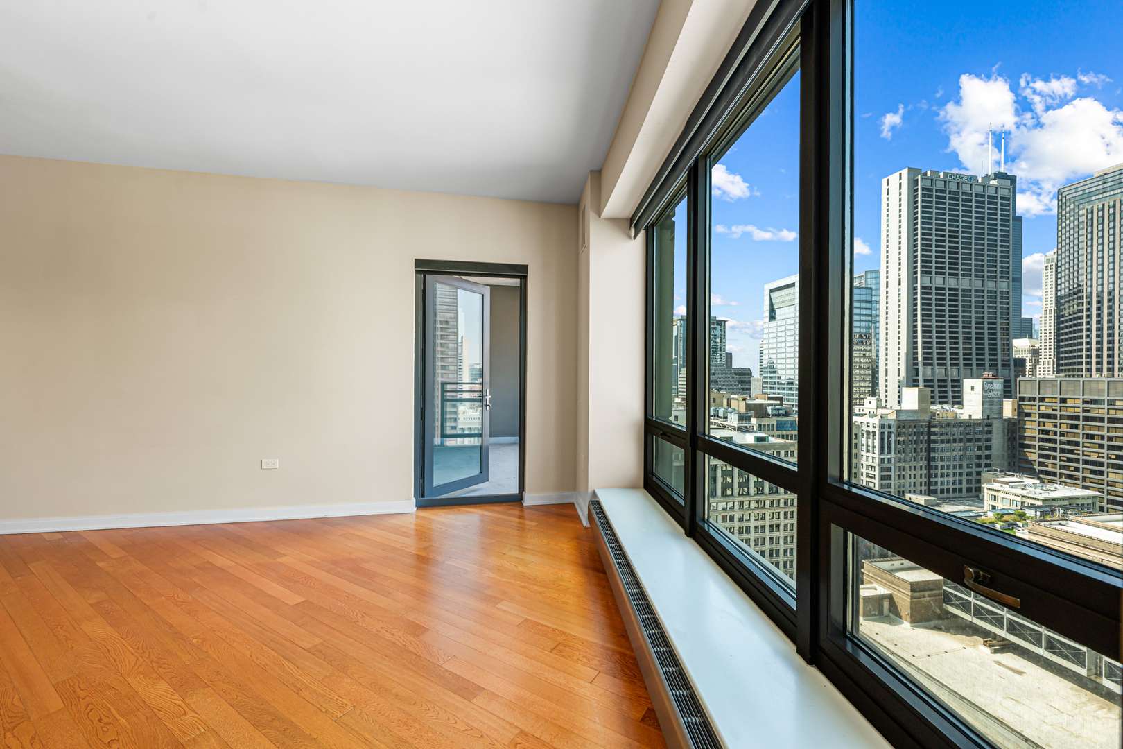 130 N Garland CT #3102, Chicago, IL 60602
