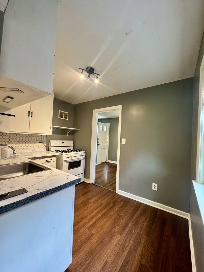 11312 S Avenue G, Chicago, IL 60617