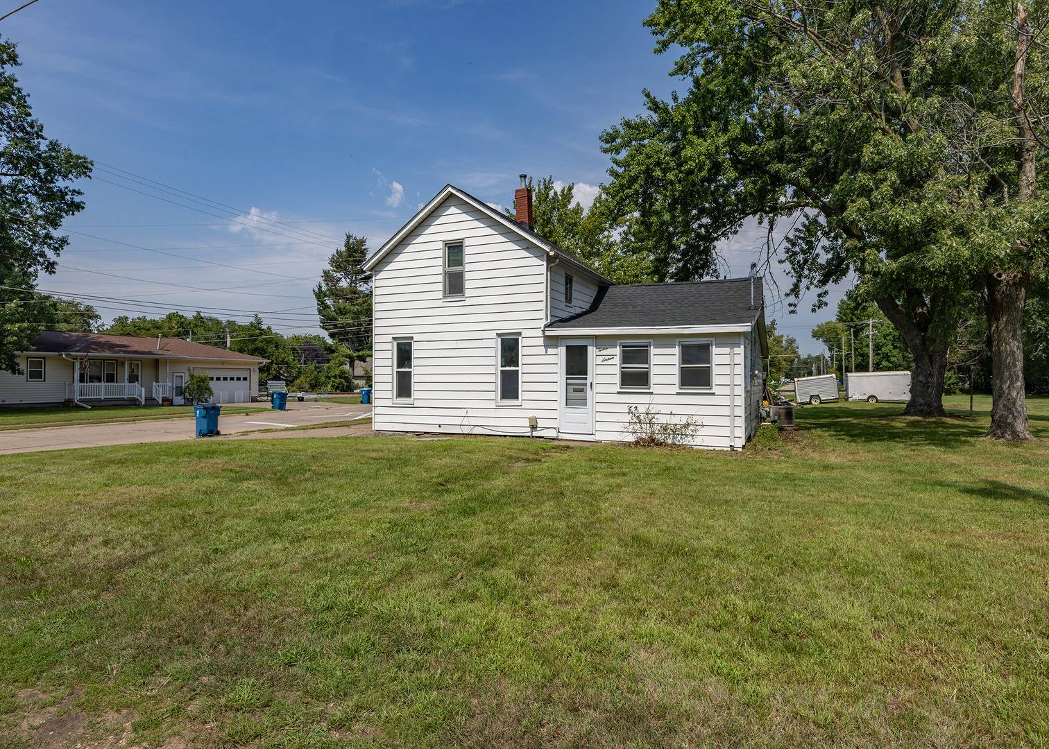 1216 4th ST, Camanche, IA 52730