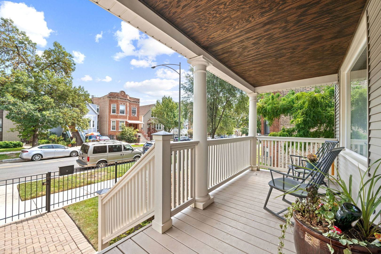 4028 N Central Park AVE, Chicago, IL 60618