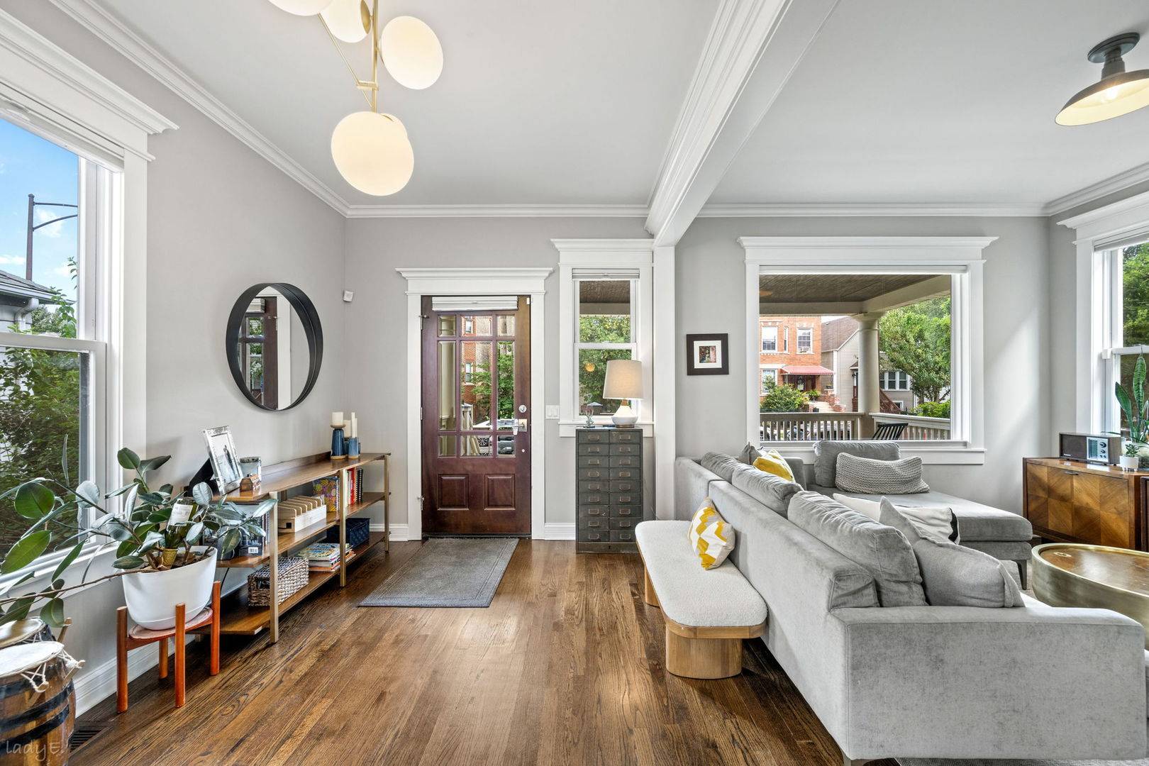4028 N Central Park AVE, Chicago, IL 60618