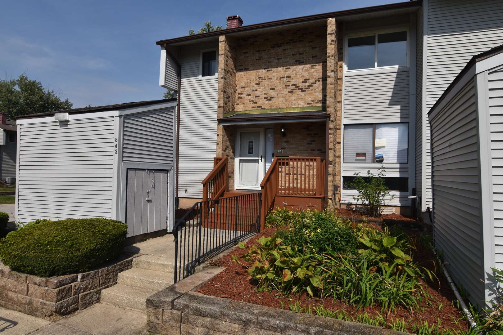 843 Oakside LN, University Park, IL 60484