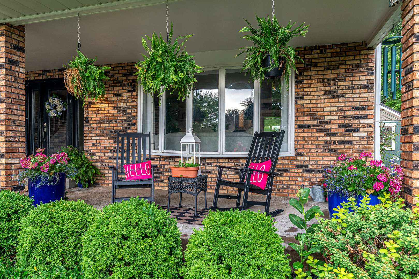 1736 E 42nd CT, Davenport, IA 52807
