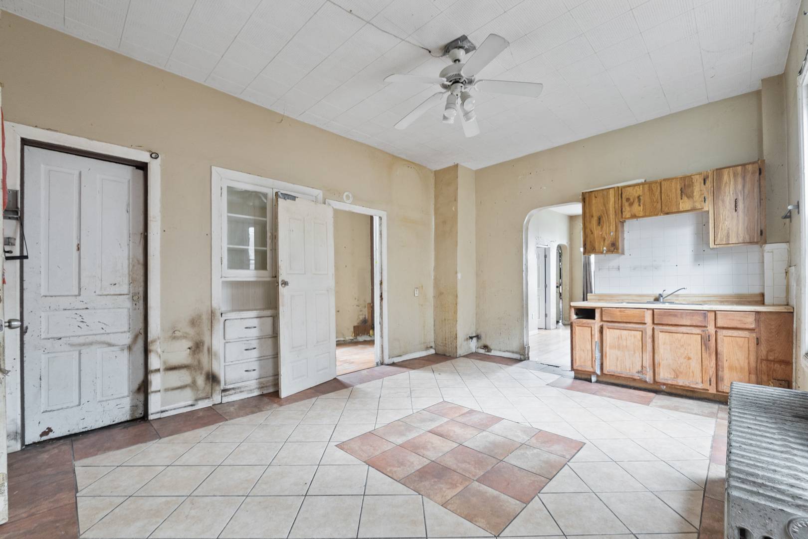 2706 S Trumbull AVE, Chicago, IL 60623