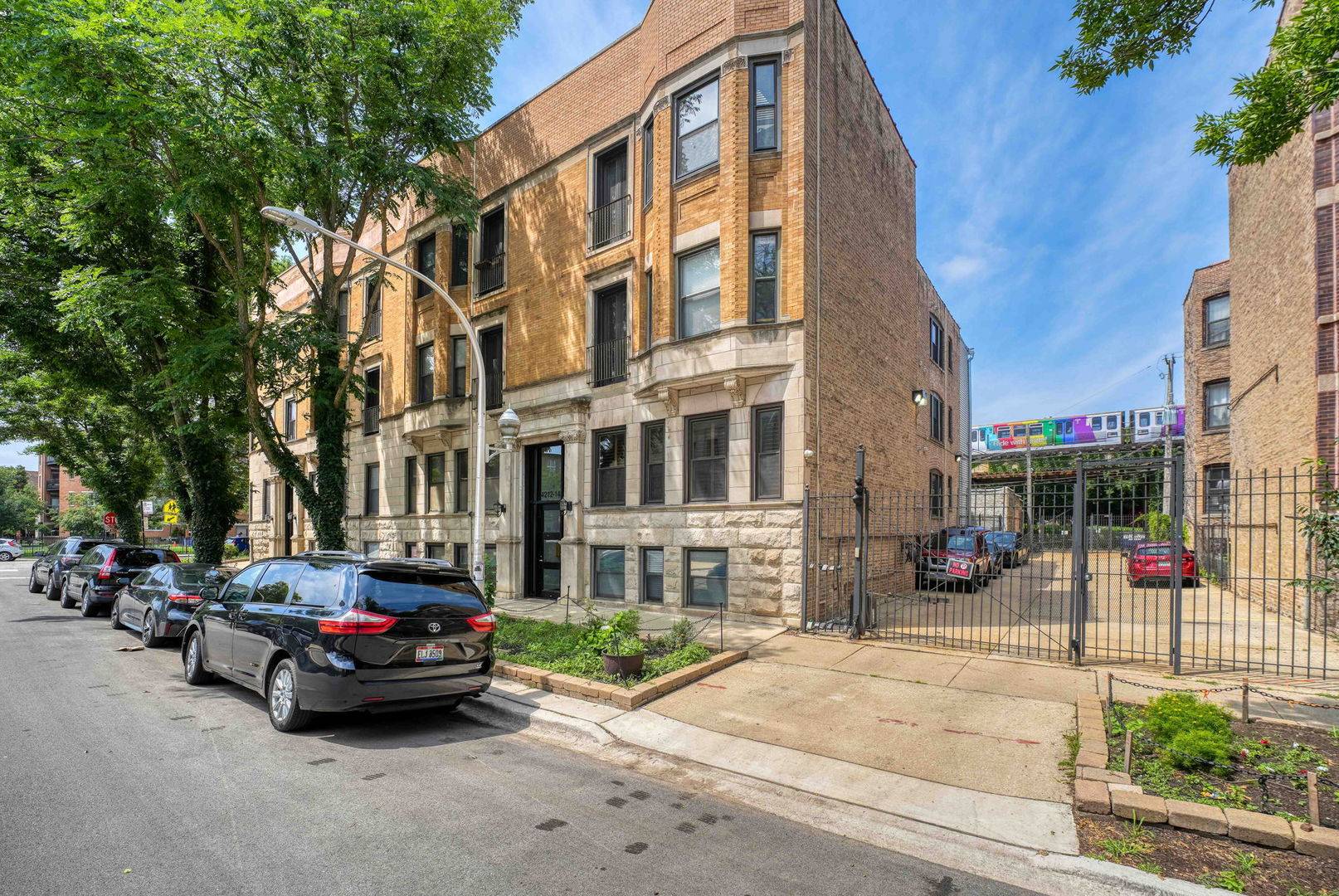 4214 N Kenmore AVE #GF, Chicago, IL 60613