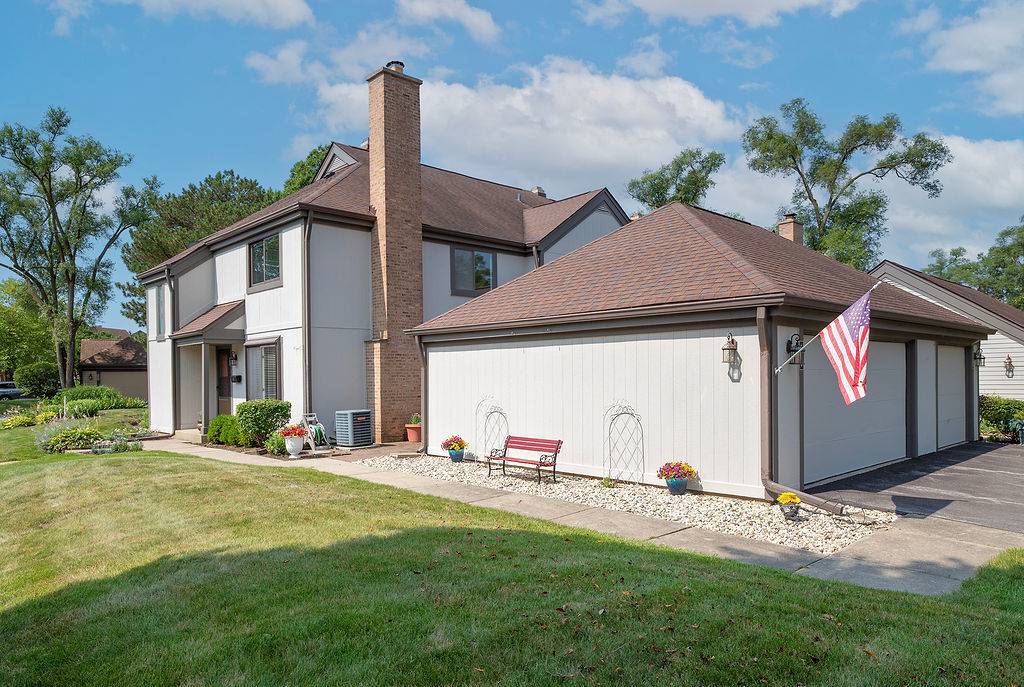 1296 Farnsworth LN, Buffalo Grove, IL 60089