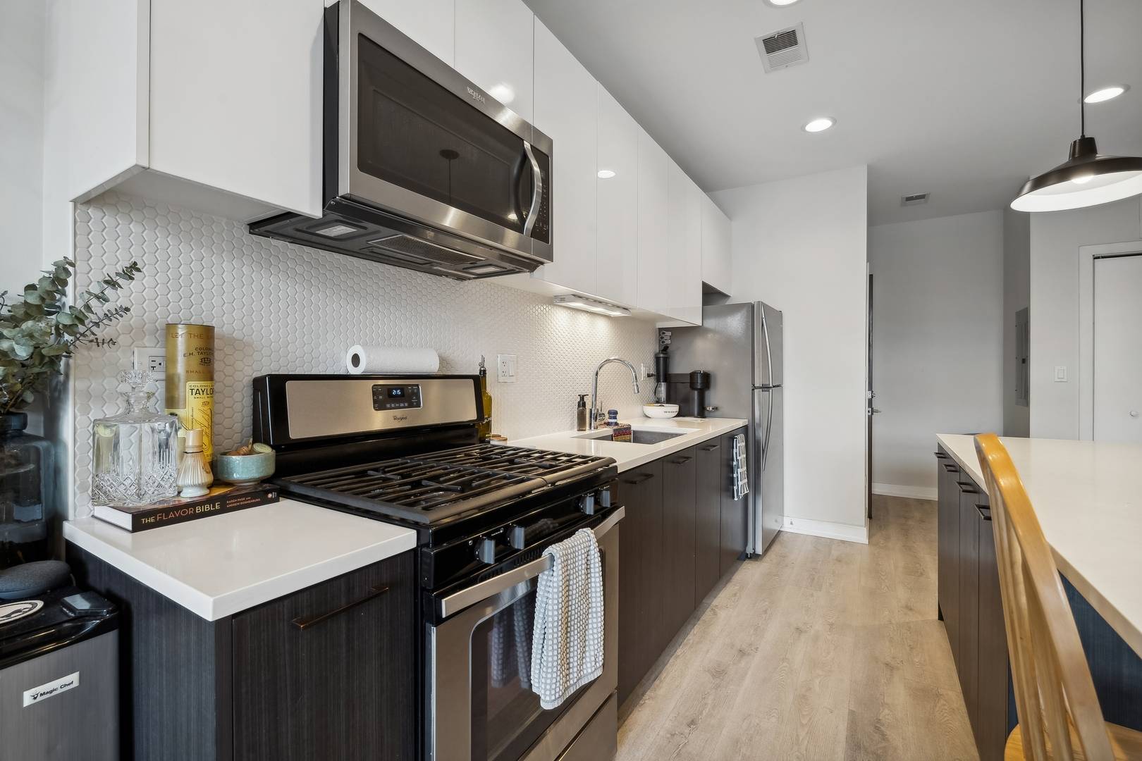 713 N Milwaukee AVE #601, Chicago, IL 60642