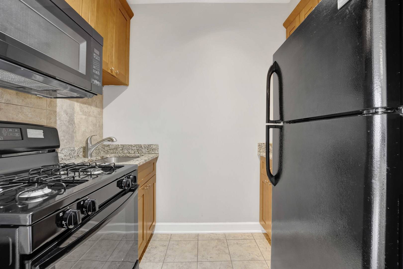 414 W Walnut ST #208, Maywood, IL 60153