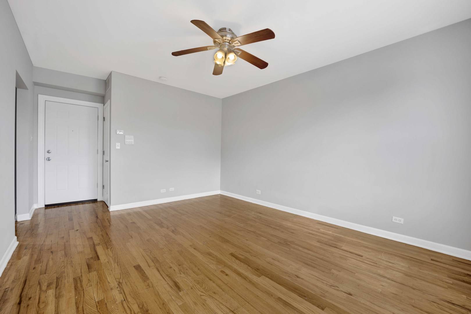 414 W Walnut ST #208, Maywood, IL 60153