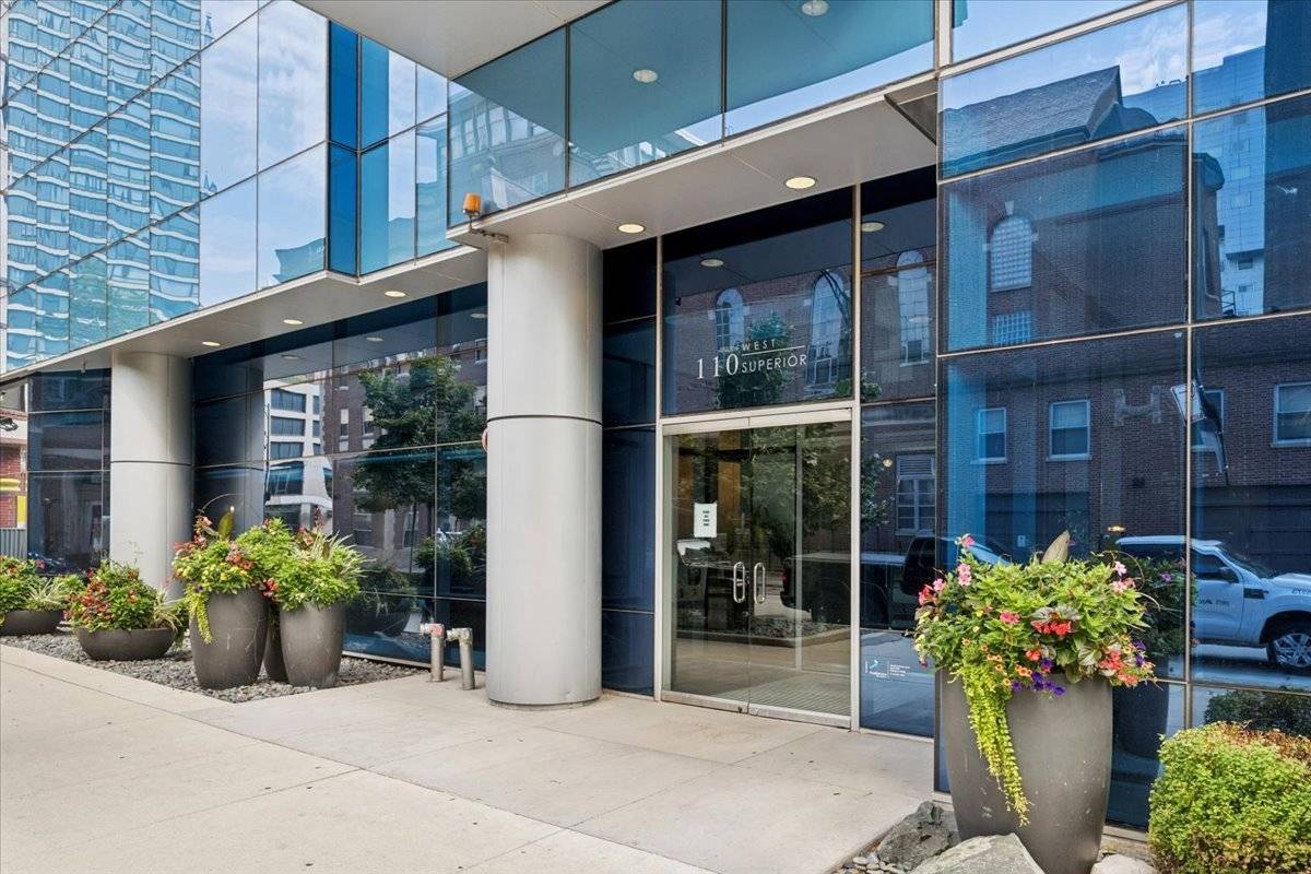 110 W Superior ST #1602, Chicago, IL 60654