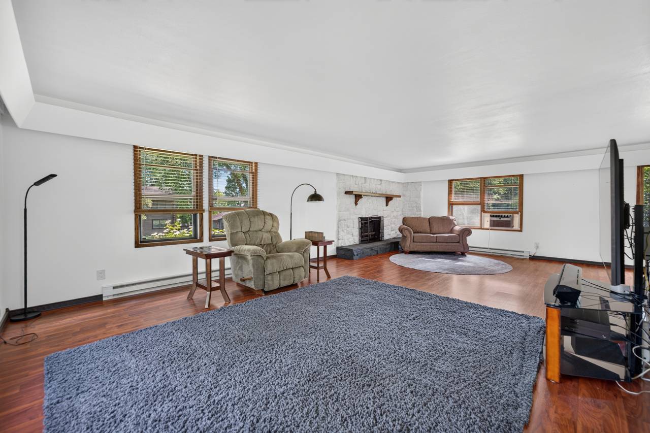 450 Marstonmoor RD, Davis, IL 61019