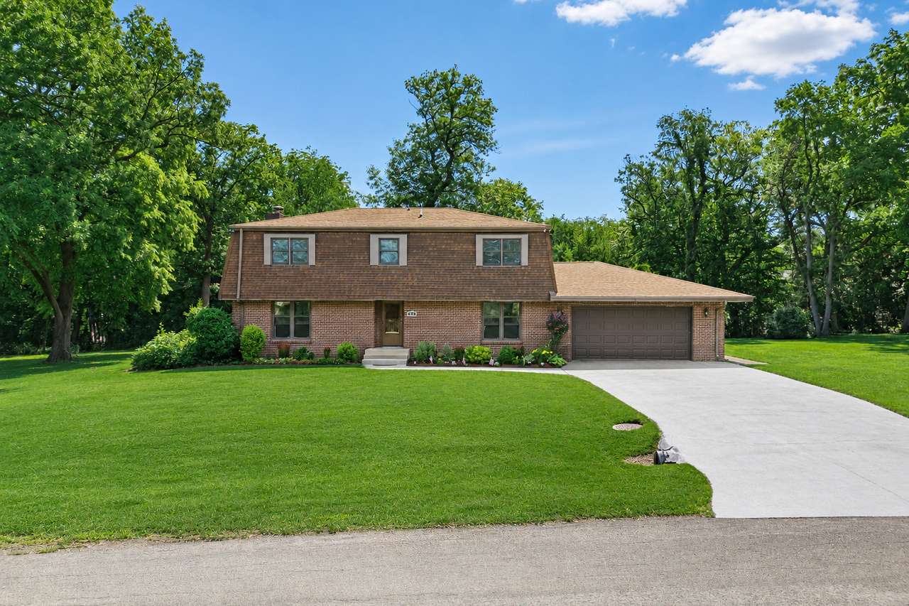 450 Marstonmoor RD, Davis, IL 61019