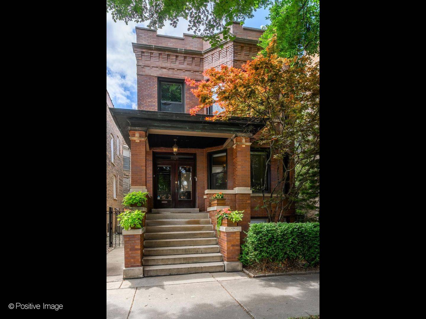 2335 W Walton ST, Chicago, IL 60622
