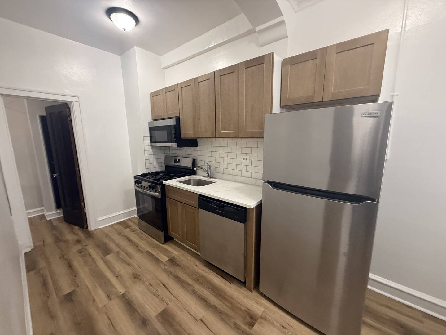 6748 N Ashland AVE #L3, Chicago, IL 60626