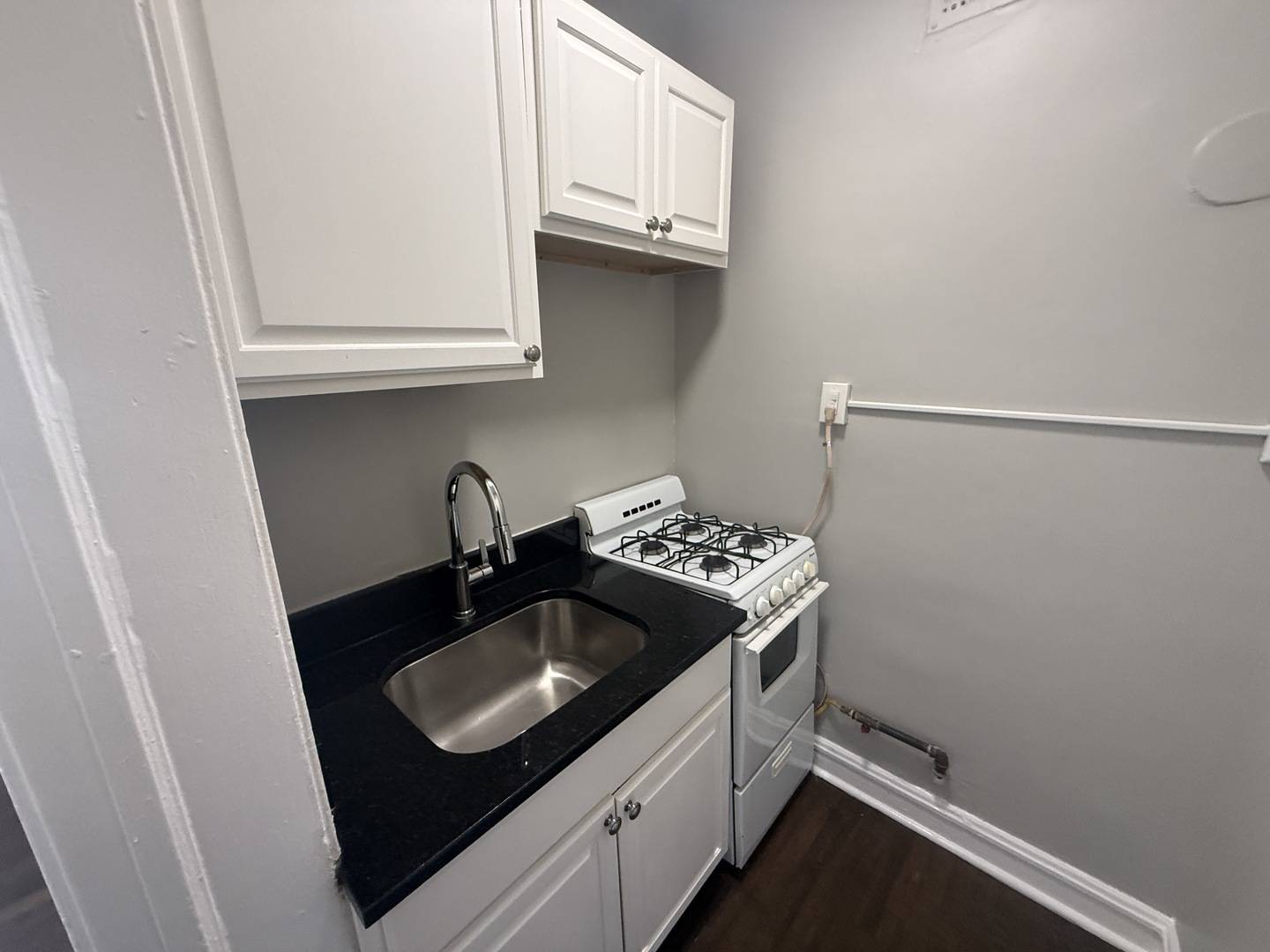 6912 N Ashland BLVD #410, Chicago, IL 60626