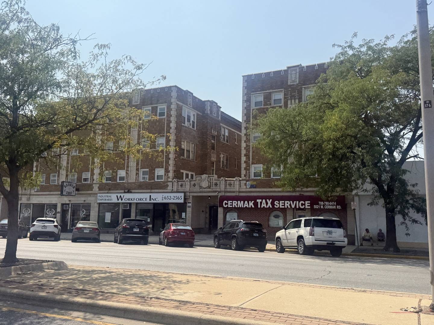 5011 W Cermak RD #8, Cicero, IL 60804