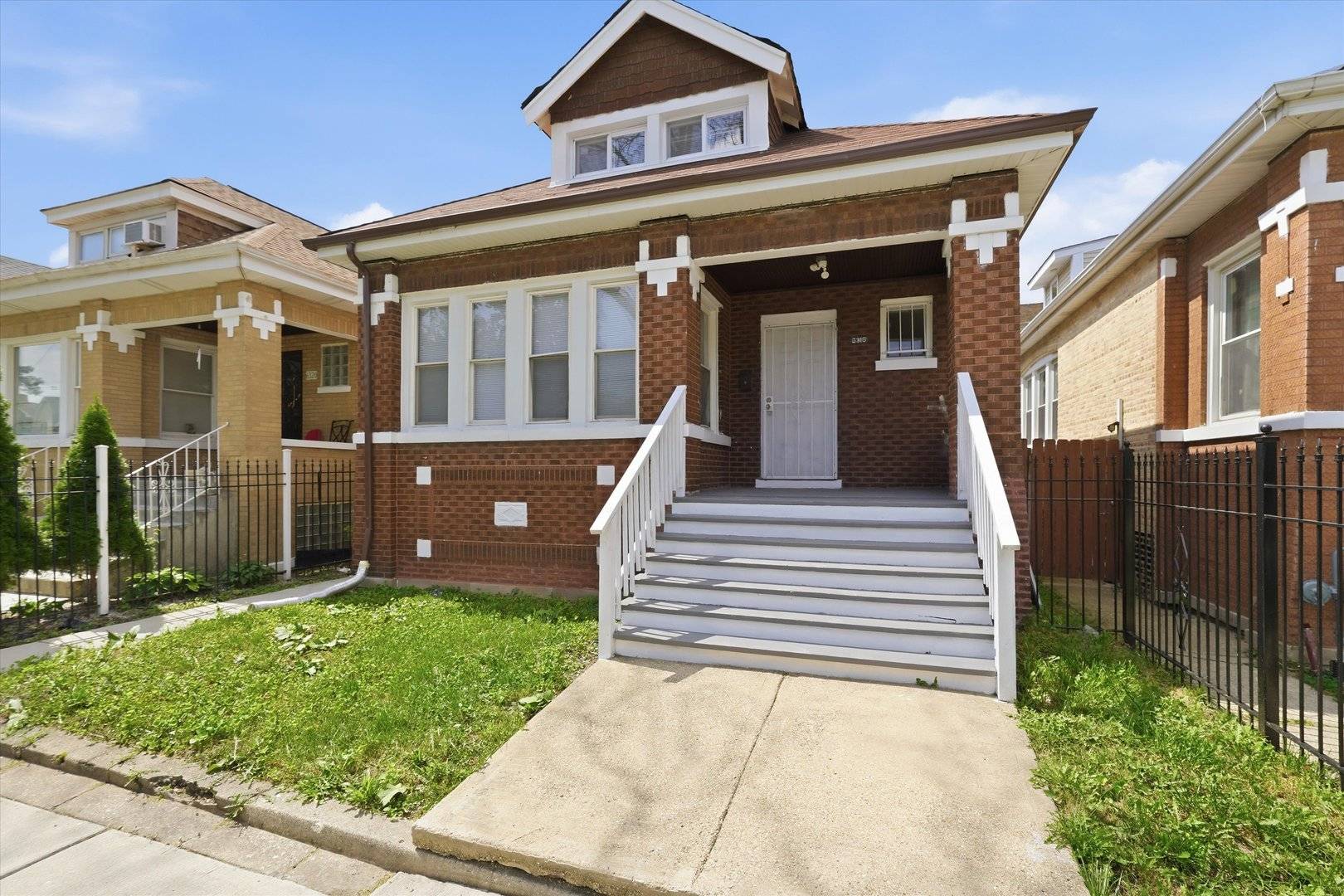 6318 S Fairfield AVE, Chicago, IL 60629