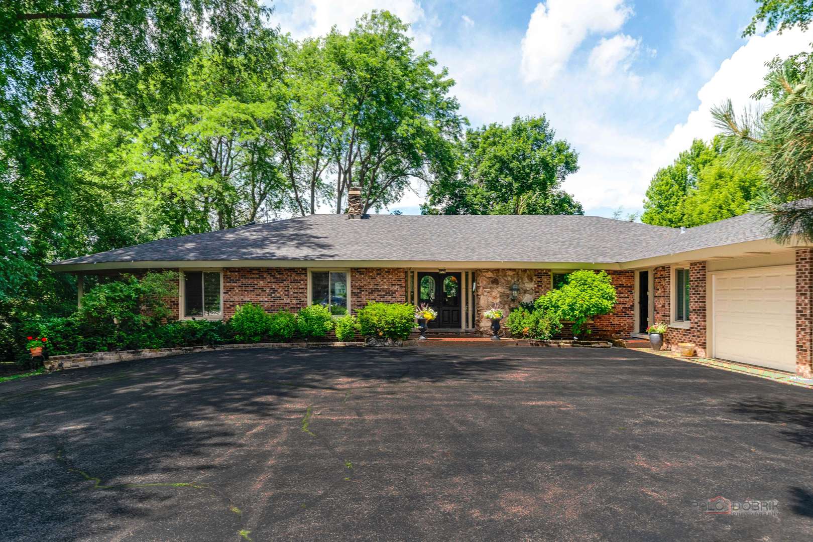 2432 Federal CT, Long Grove, IL 60047