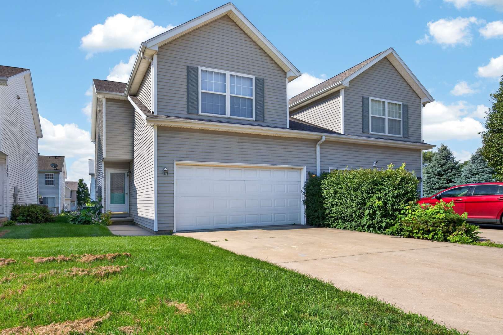 1203 Riviera DR, Bloomington, IL 61701