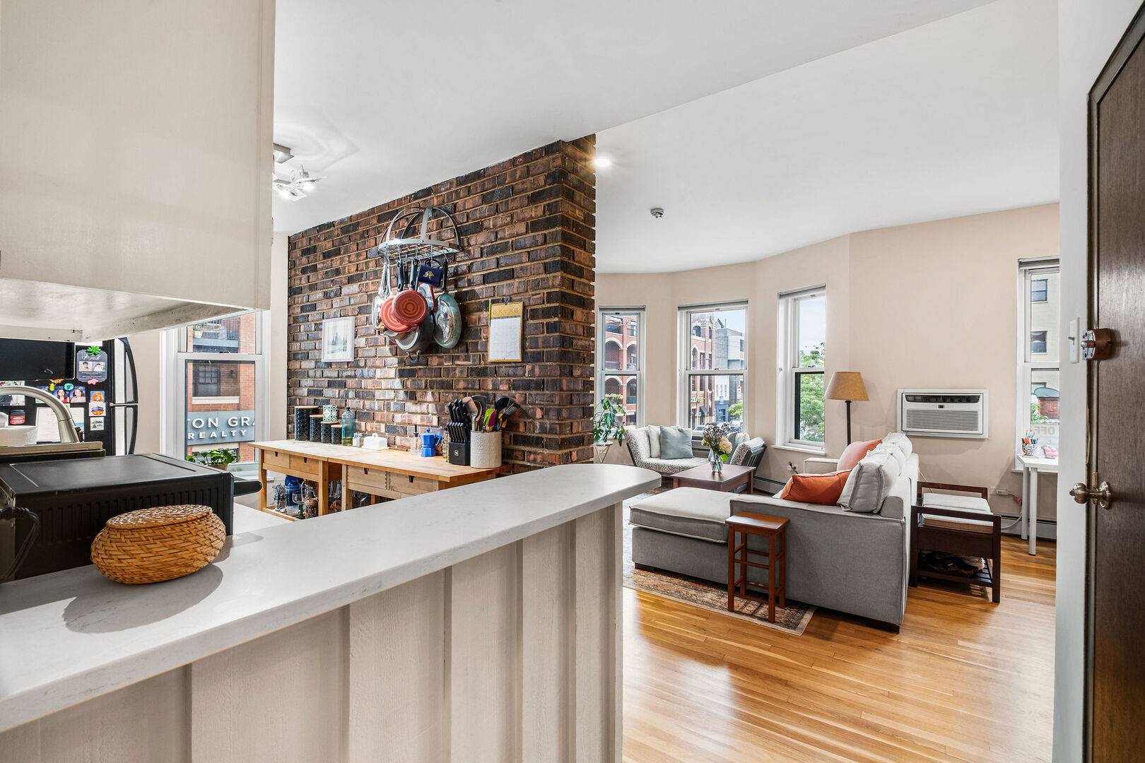 800 W George ST #2, Chicago, IL 60657